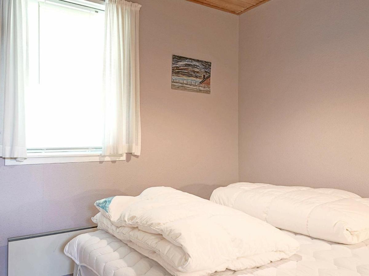 Three-Bedroom Holiday Home In Hasle 3 Vang  Quarto foto